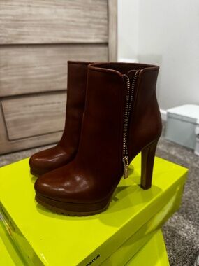 Gianni Bini Chestnut Brown Leather High Heel Ankle Booties with Side Zip